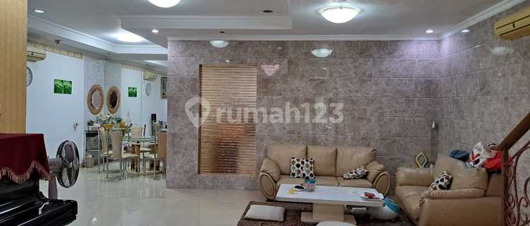 Gading Residence Yellow Rainbow House 1