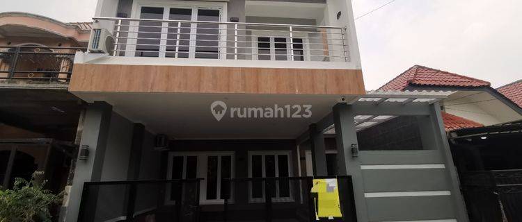 Rumah cantik Bekasi di Komplek Telkom (Perumahan Satwika Permai) full sudah renov bebas banjir dekat toll 1