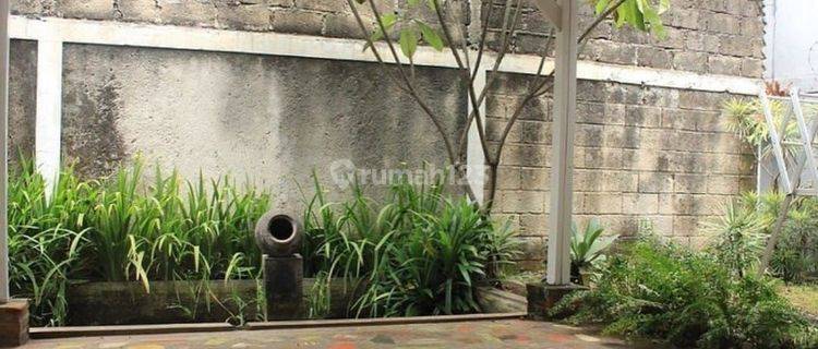 Disewakan min 1 thn/Dijual Rumah di Kencana Loka BSD semi furnished, ada taman, hunian asri nyaman sejuk 1