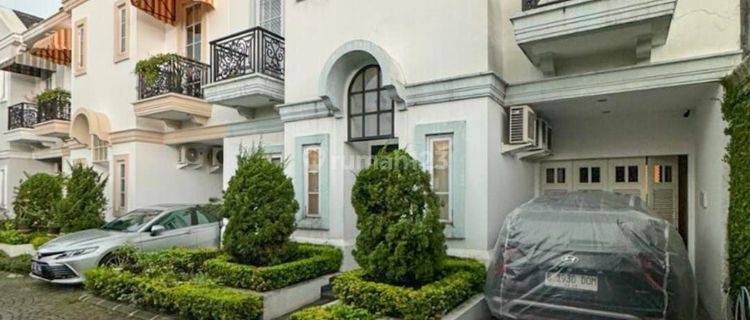 Dijual Rumah Cantik 3 lantai dalam Cluster di Cipete 1