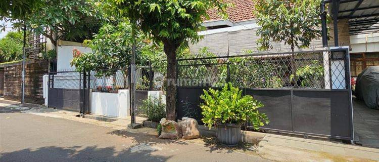 Dijual Rumah Tua Terawat Di Jl.guntur Setiabudi Jakarta Selatan 1