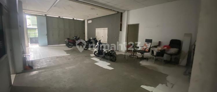 Rent 3 Shop Houses Rendeng City Center Jl. Pajagalan, Bandung 1