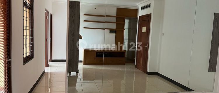 For Sale / Rent 3 BR Apartment Grand Setiabudi, Hegarmanah Bandung 1