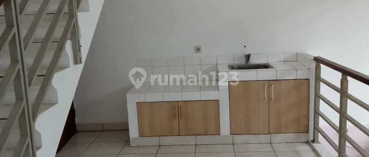 For Sale, Ready-to-Use Strategic Shop House in Surapati Core 1