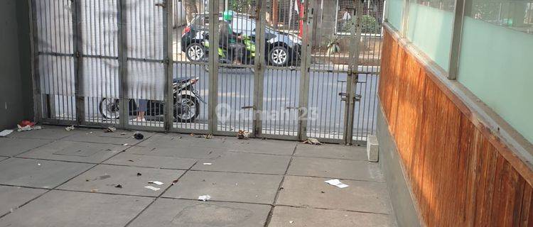 Ruko Tengah Kota Area Bisnisdi Jalan Kalipah Apo, Astanaanyar 1