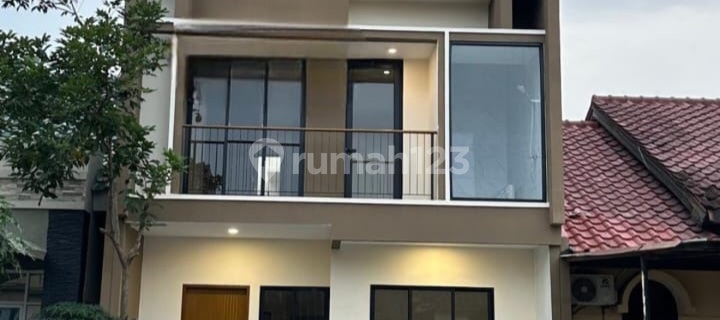 Rumah Cluster Flamboyan, Alam Sutera, Tangerang 1