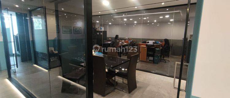 Disewakan Perkantoran di The Suites Tower 144m² Unfurnished 1