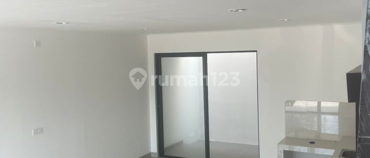 For Sale House in Milenial Pik 2 Cluster California 6X15m² 3+1Br 1