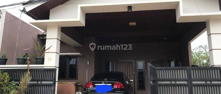 Rumah 1,5 Lantai (hook) di Depan Kantor PDAM Depok 1