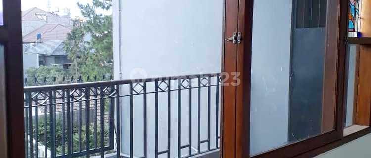 Rumah Cantik  Bagus Sirkulasi Udara & Cahaya Sayap Sutami 1