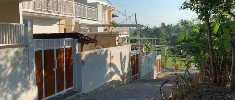 Villa Tropis Lantai 2 View Sawah 1