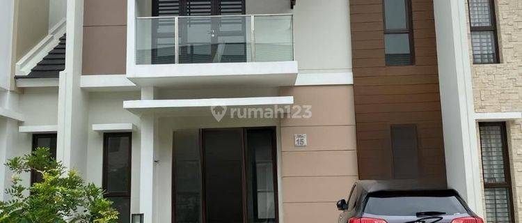 Summarecon Bekasi Burgundy Rumah Cakep Resik terawat siap huni 1