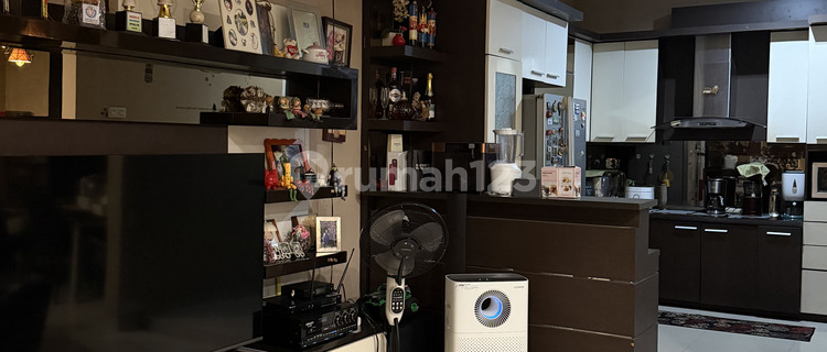 Disewakan Rumah Rapih, Siap Huni, di Serenade Lake Gading Serpong 1