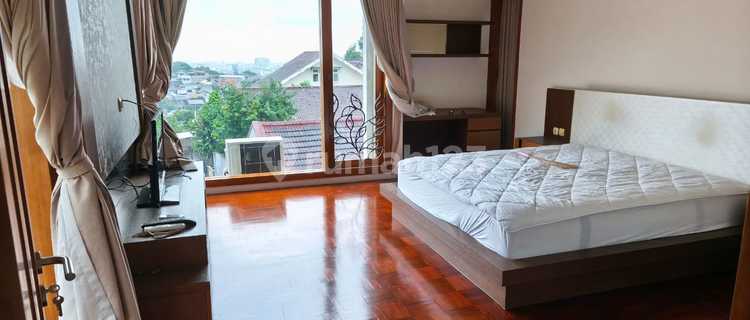 Rumah siap pakai di jalan Sinabung 1