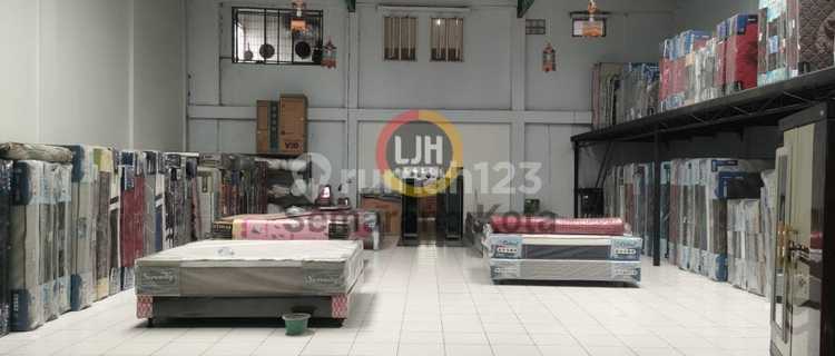 Business building in Bandungrejo 1