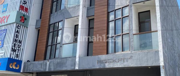 Rent 3-story shop house on Nusa Dua Bypass Road 1