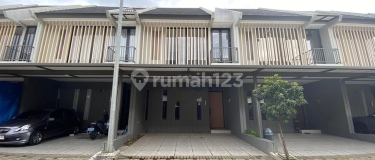 Disewakan Rumah Cluster Z Living 3 Lantai, Luas Tanah 88M2, Kamar Tidur 3, Carpot 2 Mobil, Akses Langsung Tol Tambun, 700M Dari Mall Living World Grand Wisata Tambun Bekasi 1