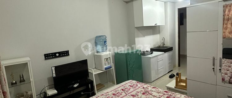 Disewakan Apartemen Tipe Studio Tower Sapphire, Full Furnished, Siap Huni, Terkoneksi Langsung Menuju Mall Transpark Fasilitas Apartemen, Kolam Renang, Lapangan Basket, Mall, GYM, Sauna, dan Playground di Transpark Juanda Bekasi Timur 1