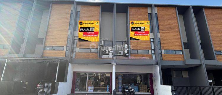 Dijual Ruko Gandeng Ex. Minimarket Grand Wisata, 2 Lantai Siap Pakai, di Boulevard, 1 Km Dari Mall Living World, Akses Langsung Tol Tambun Grand Wisata Bekasi 1