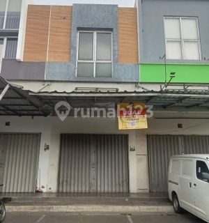 For Sale: Westfield 2-Storey Shophouse, Building Area 100M2, HGB, Spacious and Free Parking, Suitable for Office, Clinic, School, or Culinary Business, KPR Available, Direct Access to Tambun Toll Road, Grand Wisata Bekasi. 1