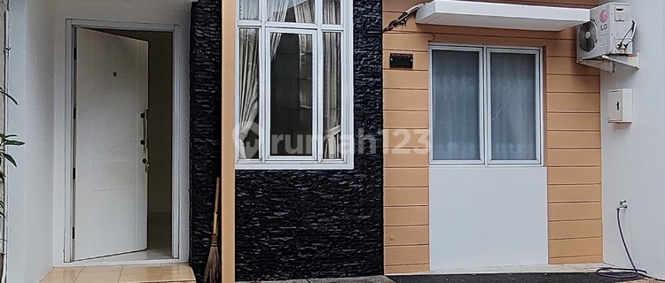 Disewakan Rumah Grand Wisata 1 Lantai, Kamar 2, Semi Furnished, Siap Huni, 500m dari Mall Living World, Akses Langsung Tol Tambun Grand Wisata Bekasi 1