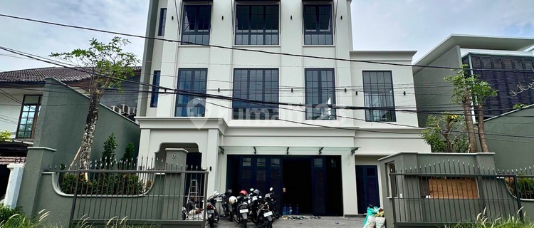 Rumah Brand New Gaya Modern Dengan Rooftop View To Scbd 1