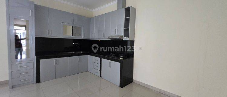 Rumah 2 Lantai Full Bangunan, Di Green Lake City, Lebar 8, Shm 1