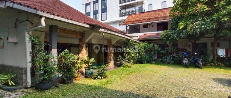 Rumah Guest House Gaya Klasik di Pusat Kota Bogor SHM 1