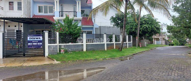 Disewakan Rumah 2 Lantai Di Bukit Bogor Raya. Hoek. Siap Huni 1