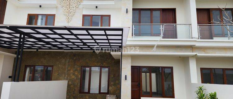 Rumah 2 Lantai Furnished Super Nyaman Seminyak Bali 1