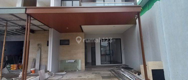 RUMAH INDENT 2 LANTAI DALAM CLUSTER DIDAERAH STRATEGIS DEKAT ST MRT NEMPEL KE LEBAK BULUS. 1