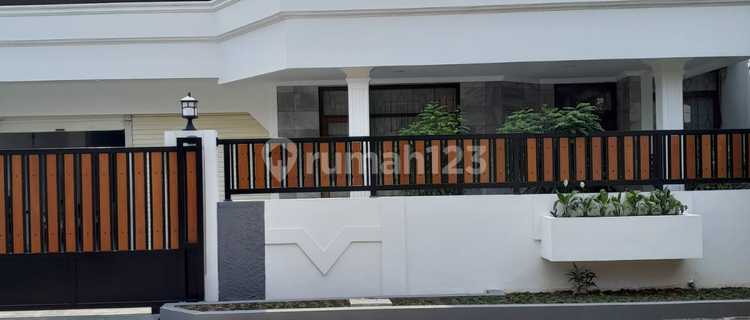 For Rent 2-Story Strategic House in Elite Antasari Complex 1