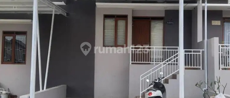 For sale 1 unit new house in Kota Bali Residence Padalarang. Renovated bathroom, kitchen & front and back canopy. 1