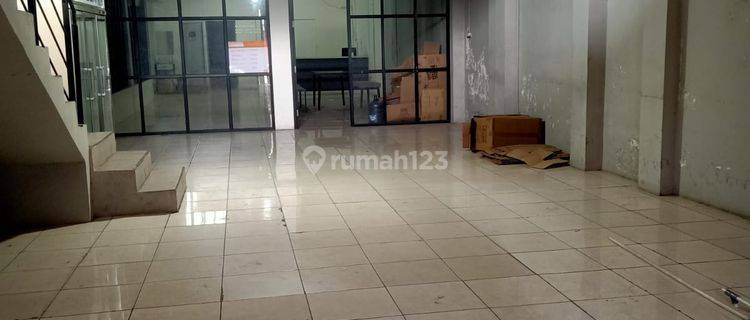 Ruko di Mainroad Sudirman Sangat Strategis Dan Ramai 1