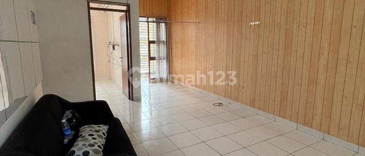 Comfortable minimalist house in Puri Dago Antapani. 1