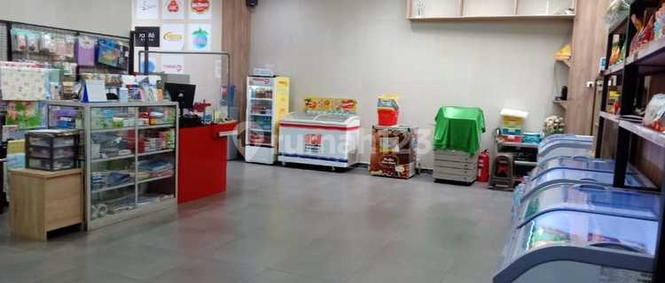 Shop house on the main road of Dago Atas near Sheraton Hotel. 1