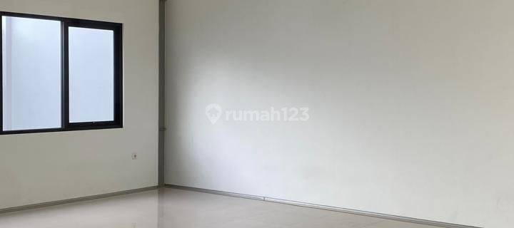 ruang usaha di mainroad ciateul lokasi strategis 1