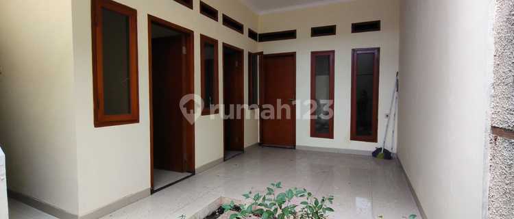 rumah nyaman 2 lantai hommey di daerah turangga 1