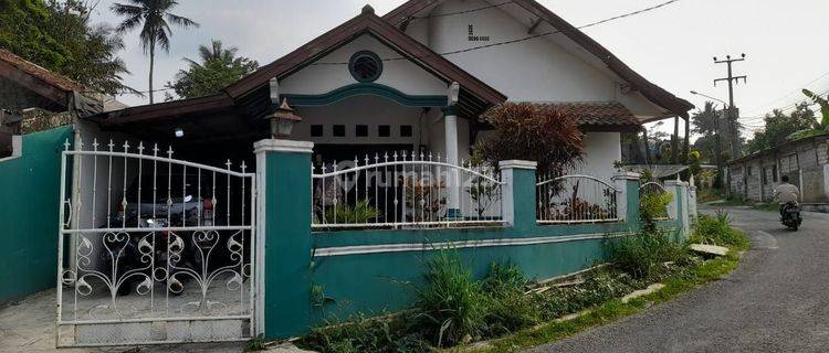 Rumah hook 1 1/2 lantai d jual murah di cigombong bogor 1