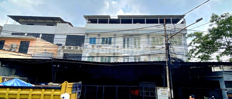 Affordable Strategic 3-Story Shophouse in Tebet Saharjo 1