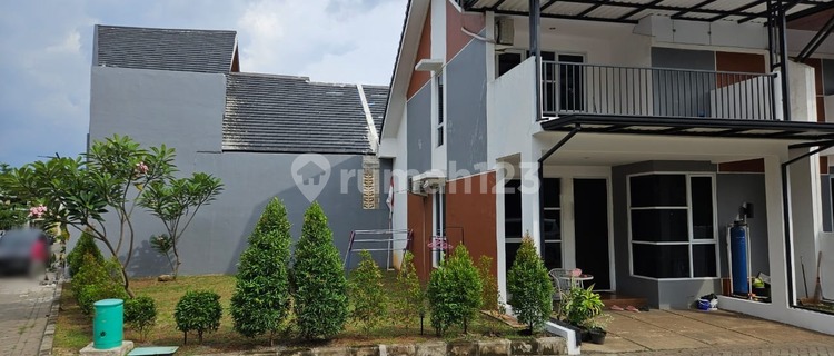 Ready to Occupy Corner House Position in Aryana Karawaci Tangerang 1