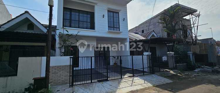 Classic Modern Facade New Hoky House in Nusa Loka BSD 1