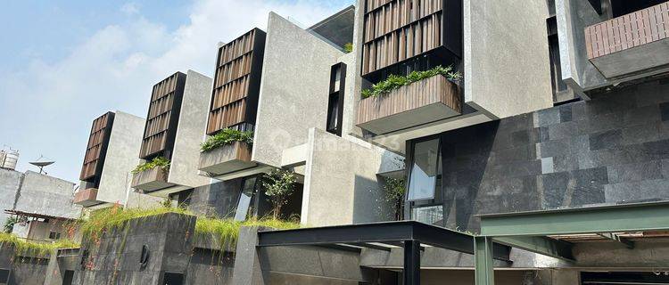 Rumah 3 Lantai Baru SHM di Permata Hijau, Jakarta Selatan 1