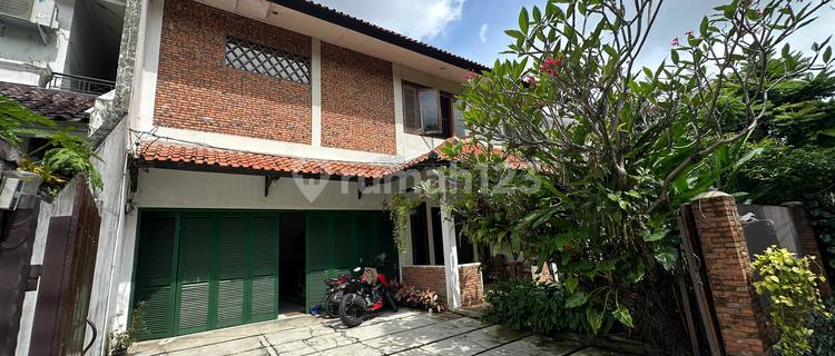 Rumah di Jalan Ciniru Depan Taman 1