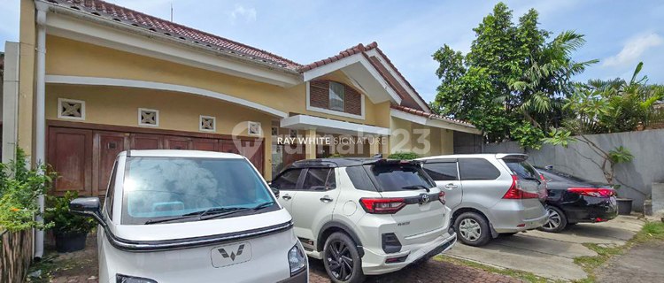 Rumah 2 Lantai Bagus di Jl. Abuserin Cocok Untuk Hunian 1