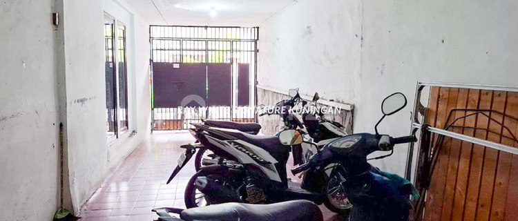 Rumah dan Kost di Tebet Barat Dalam 100 meter ke Jalan Raya 1