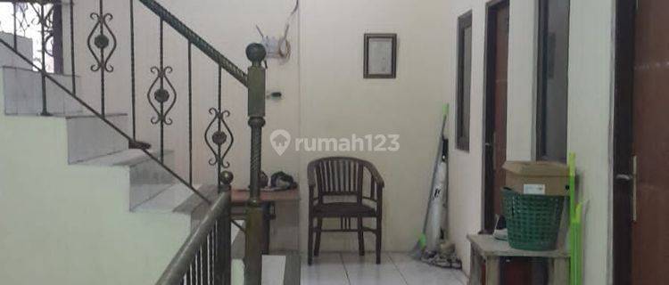 Dijual Rumah Kost Dan Kios Strategis di Menteng Jakarta Pusat 1