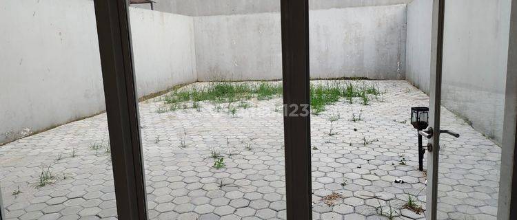 Rumah 2 Lantai Bagus di Cluster Pasadena Modernland Tangerang 1