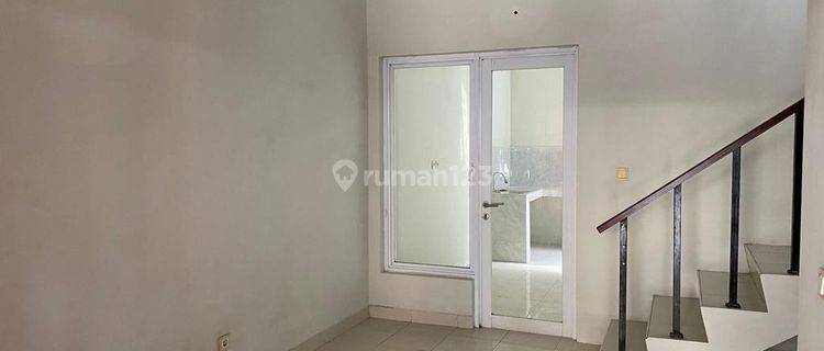 Rumah 2 Lantai Bagus SHM di Premier Village , Tangerang 1