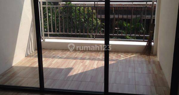 Rumah 2 Lantai Jual Cepat Villa Grand Tomang 1